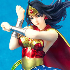 Figura Armored Wonder Woman de DC Comics presentado al más estilo japonés Bishoujo.