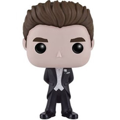 Figura de Edward con Esmoquin realizada en vinilo perteneciente a la línea Pop! de Funko. La figura tiene una altura aproximada de 9 cm., y está basada en la saga de Crepúsculo.