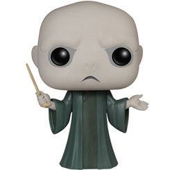 Figura de Lord Voldemort realizada en vinilo perteneciente a la línea Pop! de Funko. La figura tiene una altura aproximada de 9 cm., y está basada en la saga de películas de Harry Potter.