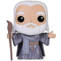 Figura de Gandalf realizada en vinilo perteneciente a la línea Pop! de Funko. La figura tiene una altura aproximada de 10 cm., y está basada en saga de El Hobbit. 