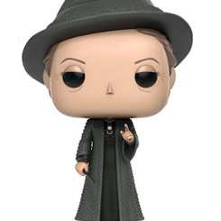 Figura de Minerva McGonagall realizada en vinilo perteneciente a la línea Pop! de Funko. La figura tiene una altura aproximada de 9 cm., y está basada en la saga de películas de Harry Potter. 