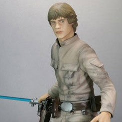 Figura del Comandante Rebelde Luke Skywalker de la serie ArtFX, original de “Star Wars” creada por Kotobukiya.