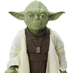 Divertida figura del maestro Yoda de aproximadamente 45 cm., de altura de la línea Big Size de la firma Jakks Pacific. La figura de Yoda hará las delicias de los seguidores de la saga de Star Wars.