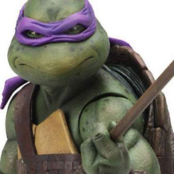 Figura Donatello basado en la clásica película de 1990 Teenage Mutant Ninja Turtles, esta nueva serie totalmente articulada de figuras de acción a escala de 18 cm. 