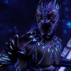 Brutal figura Movie Masterpiece Edición Limitada de Black Panther basado en la película de Marvel, figura creada por la firma Hot Toys basándose en los bocetos originales para la película de Marvel.