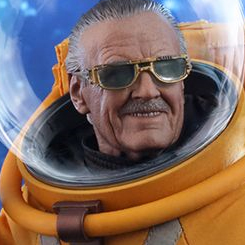 Figura Movie Masterpiece Edición Limitada de Stan Lee 2019 Toy Fair Exclusive  basada en la película Guardianes de la Galaxia 2, figura creada por la firma Hot Toys basándose en los bocetos originales de Marvel para la película