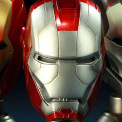 Set de 3 Réplicas de los Cascos de Iron Man en versión exclusiva para los no asistentes del Comic-Con 2011.