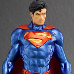 Figura de Superman de la serie ArtFX+, original de “DC Comics”, esta figura del hombre de acero ha sido creada por Kotobukiya.