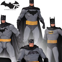 Pack Serie 2 Edición conmemorativa del 75th Aniversario de Batman. El pack está compuesto por las figuras de Greg Capullo (Designer Series), Alex Ross (Justice), Frank Miller (The Dark Knight Returns) y Alex Toth (Super Friends).