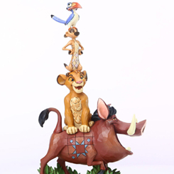 Figura de Pumba, Simba, Timón y Zazu basados en el Clásico de El Rey León (The Lion King), Jim Shore ha elaborado esta figura tiene una altura aproximada de 20 cm., en donde se ha mezclado la magia de las figuras de Walt Disney 