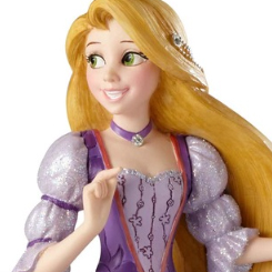 Espectacular figura de Rapunzel de la línea Showcase de Walt Disney basada en el clásico Enredados (Tangled) de 2011. En esta impresionante figura de Rapunzel se ha puesto un cuidado especial en la recreación de los detalles de vestidos