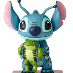 Tierna figura de Stitch basada en la película Lilo & Stitch del año 2002 de Walt Disney. Esta preciosa figura tiene unas medidas aproximadas de 10 x 6 x 7 cm.,