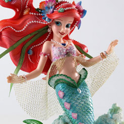 Hermosa figura de la Princesa Ariel de la línea Haute Couture de Walt Disney basada en el clásico La Sirenita de 1989.