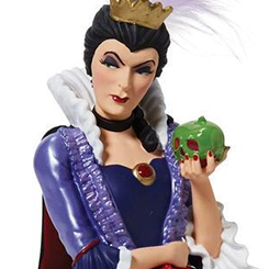 Espectacular figura de la Reina Malvada de la línea Showcase de Walt Disney basada en el clásico Blancanieves y los siete enanitos. En esta impresionante figura de la Reina Malvada