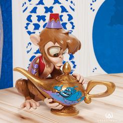 Simpática figura de Abu con la lámpara del Genio basado en el clásico de Aladdin de Walt Disney. Con esta figura con una altura aproximada de 12 cm., donde se ha mezclado la magia de las figuras de Walt Disney con el arte Heartwood Creek 