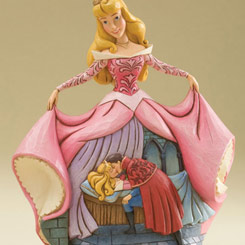 Figura de la Princesa Aurora del Clásico de Disney La Bella Durmiente, Jim Shore ha elaborado esta figura con unos 23,5 cm.