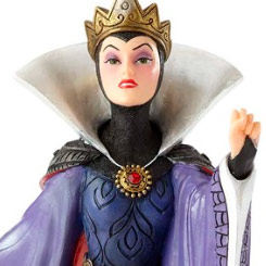 Espectacular figura de la Reina Malvada de la línea Showcase de Walt Disney basada en el clásico de 1937 Blancanieves. 