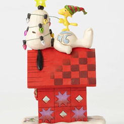 Figura de Feliz Navidad de Snoopy y Woodstock basada en los comics de Penauts de Charles M. Schulz, el artista Jim Shore ha elaborado esta figura con unos 13 cm., de altura.