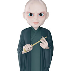 Figura de Lord Voldemort realizada en vinilo perteneciente a la línea Rock Candy de Funko. La figura tiene una altura aproximada de 13 cm., y está basada en la popular saga de Harry Potter. 