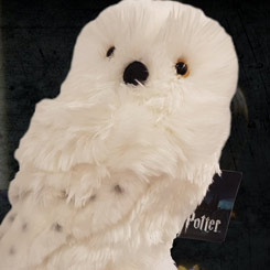 Peluche oficial de Hedwig basado en la saga de Harry Potter, Este fantástico peluche realizado en 100 % polyester, tiene una altura aproximada de 15 cm. 