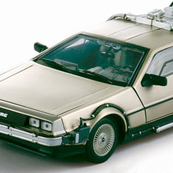 Réplica a escala 1/18 del De Lorean de Regreso al Futuro  (Back to the Future), impresionante modelo realizado con una fundición de metal a presión con todo lujo de detalles. La réplica mide aproximadamente 25 cm