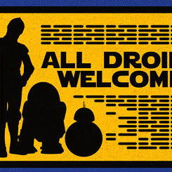 Entrañable felpudo de los tres droides más famosos de Star Wars (R2-D2, C-3PO y BB-8) con el texto "All Droids Welcome" basado en la sensacional saga de Star Wars.