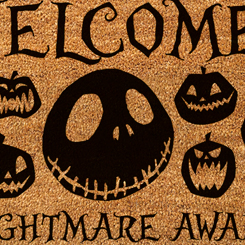 Precioso felpudo con el texto Welcome A Nightmare Awaits inspirado en la mítica película Pesadilla antes de Navidad de Tim Burton, ideal como felpudo de bienvenida.