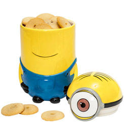 Disfruta de tus galletas o dulces preferidos con este espectacular galletero con la forma de un Minion basada en la película de Gru, Mi Villano Favorito.

