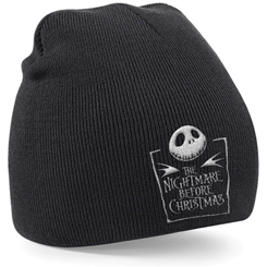 Precioso y calentito gorro beanie oficial de Jack Skellington basado en el popular personaje de Pesadilla antes de Navidad. Realizado en 100% algodón con unas dimensiones aproximadas de 23 x 22 cm,