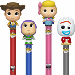 Tierno Set de 4 Bolígrafos Funko Pop de Forky, Bo Peep, Buzz Lightyear y Sheriff Woody basado en la película Toy Story 4, estos preciosos bolígrafos tienen una miniatura de tu personaje favorito en la parte superior de un tamaño aproximado de 2 cm.