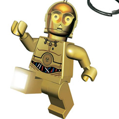 Divertido Llavero y Linterna del C-3PO de Lego Star Wars. Disfruta con este carismático droide realizado en PVC que además lleva incluido en sus pies dos luces LED.