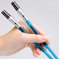 Pack de palillos chinos de Luke Skywalker con una longitud aproximada de 23 cm. Producto Oficial Star Wars.