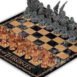 Ajedrez Collector's Set Juego de Tronos. Desafía a tus amigos a un juego de ajedrez con 32 piezas de vinilo esculpido personalizado muy detallado. Cada pieza es de aprox. 3-6 cm de altura. 