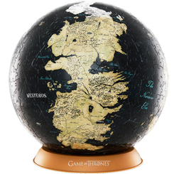 Precioso Puzzle en 3D oficial de Game of Thrones World Globe Puzzle de Westeros & Essos. Basado en la galardonada serie de televisión de HBO, este puzzle guiará a los jugadores a través del montaje de Game of Throne's
Mundo desconocido.