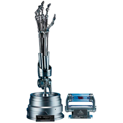 Espectacular figura Edición Limitada  de 1991 unidades del Endoskeleton Arm & Brain Chip Set Terminator T-800 basado en la película Terminator 2 interpretado por Arnold Schwarzenegger