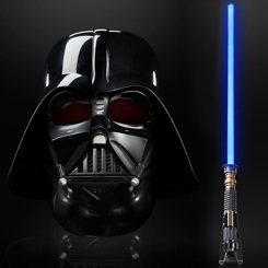 Pack compuesto por el sable de Luz de Obi-Wan Kenobi y el casco de Darth Vader. Obi-Wan Kenobi tiene lugar varios años tras los dramáticos sucesos de Star Wars: La venganza de los Sith,