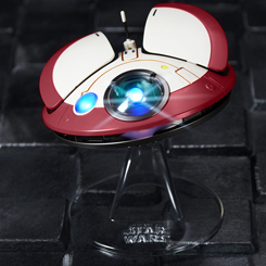 Réplica L0-LA59 (LOLA) Animatronic Edition permite que los fans traigan a casa un adorado compañero droide. Este juguete presenta un diseño y una decoración inspirados en la serie de acción en vivo Obi-Wan Kenobi