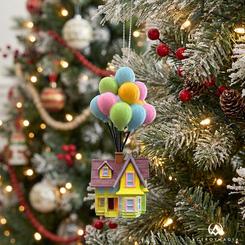 Una pieza que eleva la magia de Pixar a tu estantería: este adorno casa Up en 3D, realizado en resina, recrea con volumen la icónica casa con globos Pixar en un formato compacto de 9,5 cm