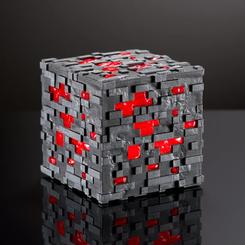El Redstone es el ingrediente clave en todo tipo de construcciones complejas en Minecraft. ¡Puedes usarlo para hacer iluminación, trampas e incluso montañas rusas! Afortunadamente