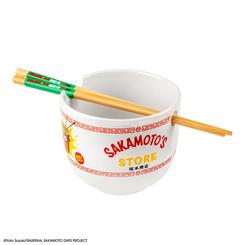 Estética manga que abre el apetito: el Bol de ramen y palillos Sakamoto’s Store – Sakamoto Days pone en tu mesa el encanto de las ramen-ya con un diseño icónico y práctico, decorado con el logotipo “SAKAMOTO’S STORE” 
