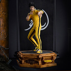 Celebra el 50 aniversario del legendario Bruce Lee con la impresionante estatua Superb Scale 1/4 Tribute. Esta obra maestra captura la esencia del icónico artista marcial con una precisión asombrosa.