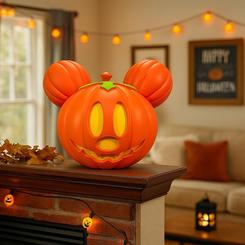 Brilla Halloween con un toque adorable: esta calabaza luminosa LED —inspirada en el icónico perfil de un ratón de orejas redondas— convierte cualquier rincón en un escenario mágico. 