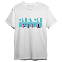 El estilo ochentero más icónico entra directo al armario con esta camiseta Miami Vice adulto, un diseño limpio y potente que lo dice todo con solo dos colores: tipografía “MIAMI VICE” 