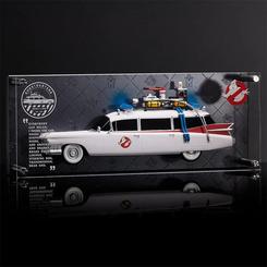 Una pieza icónica del cine aterriza en tu colección con esta espectacular figura Ghostbusters Ecto-1 en formato placa decorativa, creada para transmitir la esencia original de la película con un nivel de detalle que marca la diferencia desde el primer vis