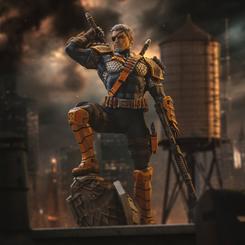 ¡Prepárate para añadir una pieza impresionante a tu colección de DC Comics! La DC Comics Series #9 Art Scale Statue 1/10 Deathstroke es una estatua que captura la esencia del temible mercenario con un nivel de detalle asombroso. 