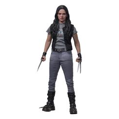 Añade poder y estilo a tu colección con X-23, la heroína que cautiva en Deadpool & Wolverine Hot Toys presenta la figura coleccionable a escala 1/6 de X-23, una representación detallada del personaje interpretado por Dafne Keen 