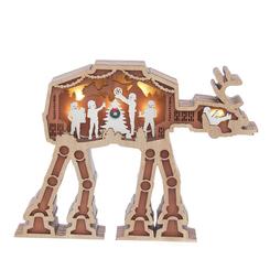 Dale un toque épico a tu decoración navideña con la impresionante pieza de mesa luminosa Star Wars™ AT-AT. Este icónico transporte blindado del universo Star Wars ha sido meticulosamente diseñado 