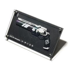 Un homenaje legendario al universo Destiny se materializa en la placa réplica de Ace of Spades, una obra de 30,4 × 3,1 × 17,1 cm creada por Numskull Designs junto a Bungie para capturar cada matiz 
