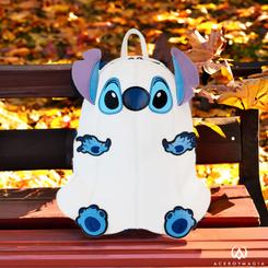 Añade un toque de diversión y aventura a tu estilo con la mochila Lilo and Stitch Ghost Cosplay de Disney by Loungefly. Esta mochila de alta calidad