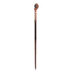 Esta impresionante barra de espuma de 155 cm, con licencia oficial de Dungeons & Dragons, es el complemento ideal para cualquier hechicero que se precie en batallas de LARP o recreaciones mágicas. 
